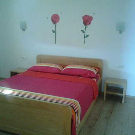 Apartmani "Grgic" Omis Bagian luar foto