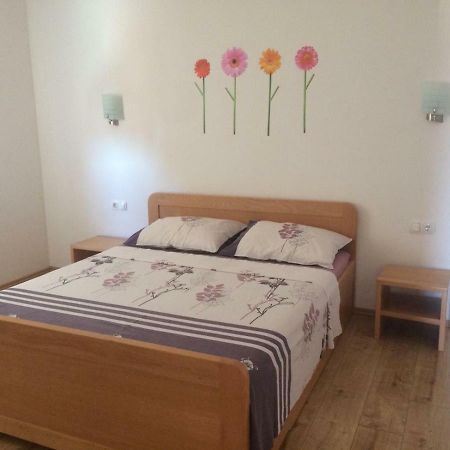 Apartmani "Grgic" Omis Bagian luar foto