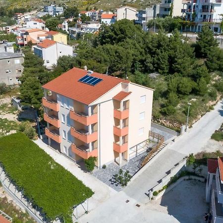 Apartmani "Grgic" Omis Bagian luar foto