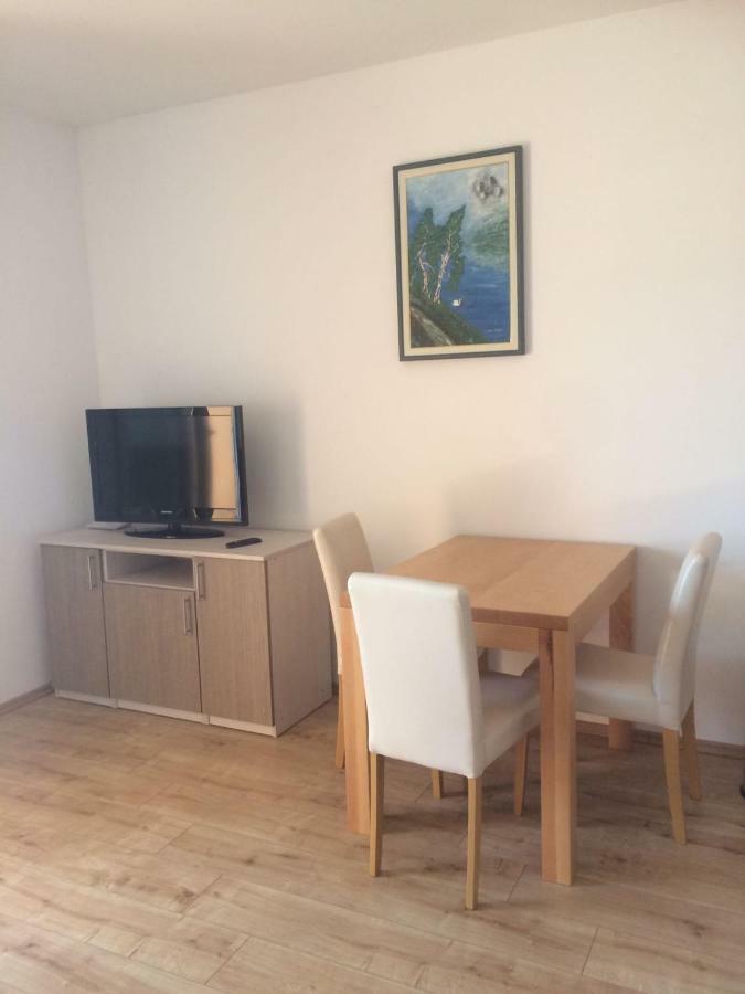 Apartmani "Grgic" Omis Bagian luar foto