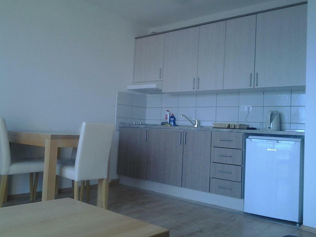 Apartmani "Grgic" Omis Bagian luar foto