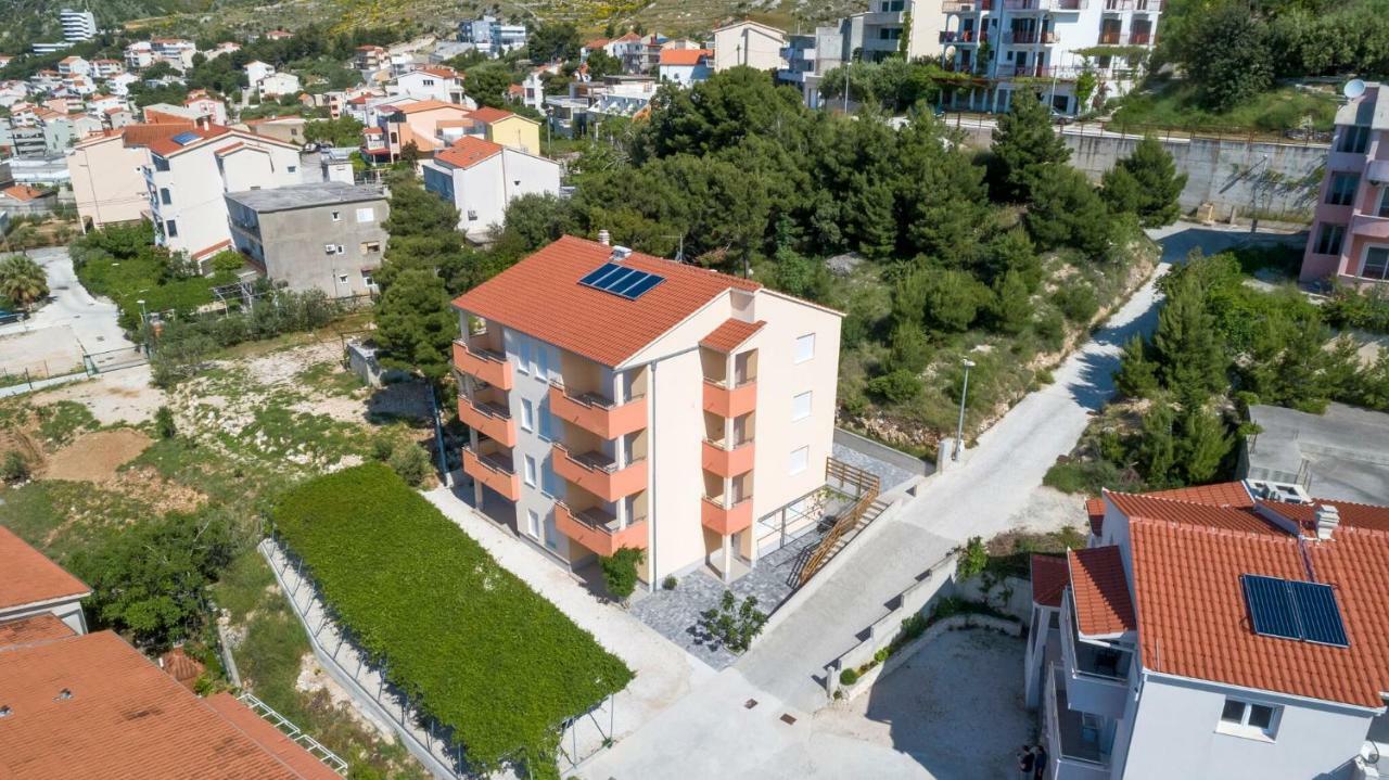 Apartmani "Grgic" Omis Bagian luar foto